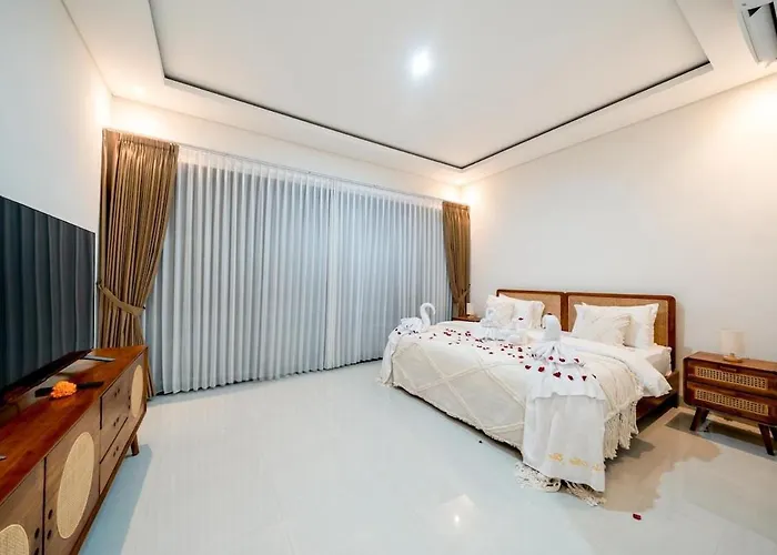 Nia Gray Ii Seminyak