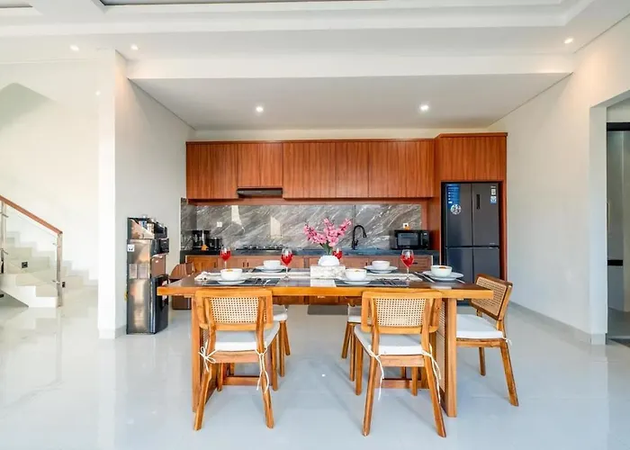 Nia Gray Ii Villa